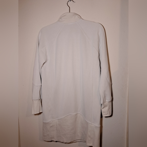 Lululemon Kangaroo Pocket Dress - Picture 3 of 8